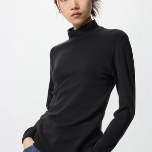 Uniqlo HEATTECH Ultra Warm T-Shirt | High Neck